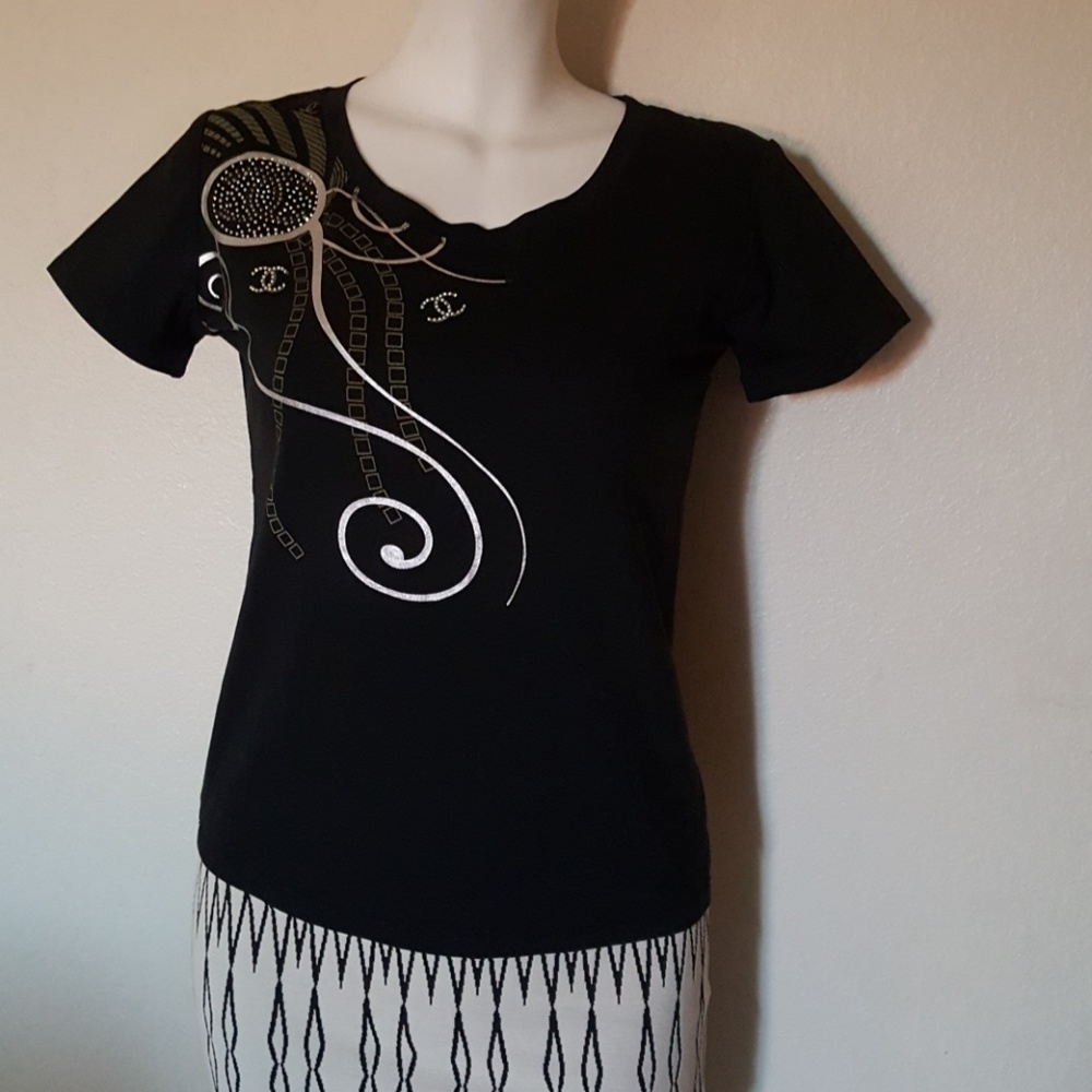 Chanel black top